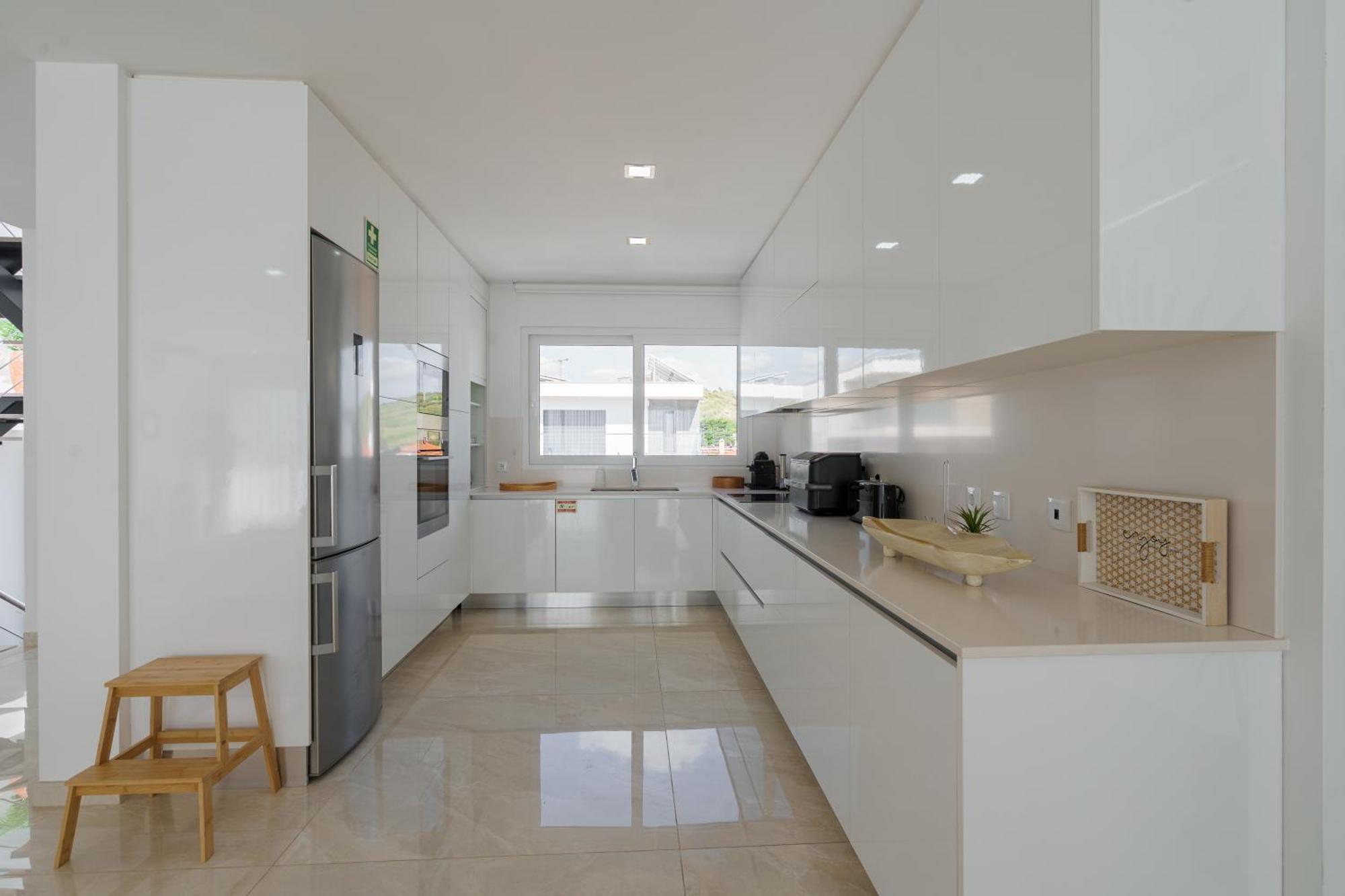 Beach Villa With Ocean View Лорінян Екстер'єр фото