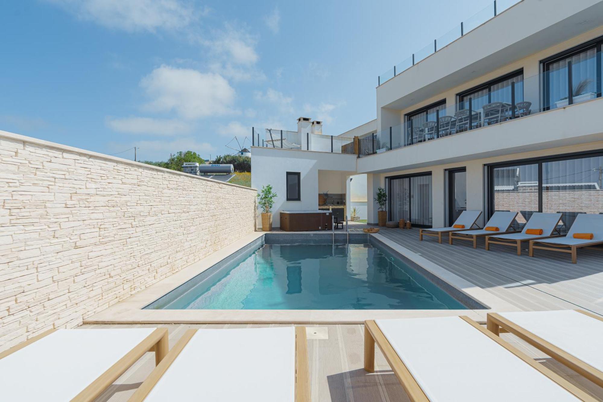 Beach Villa With Ocean View Лорінян Екстер'єр фото